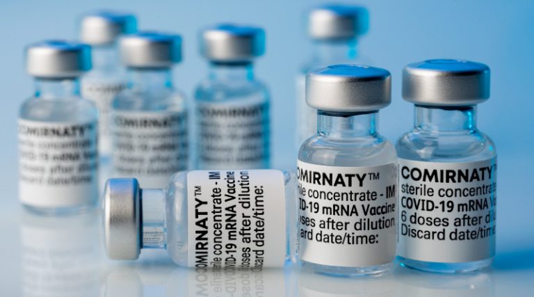 Szczepionka przeciw COVID-19 firmy Pfizer.