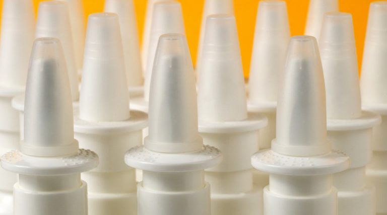 Porównanie preparatów z ksylometazoliną i z oksymetazoliną.